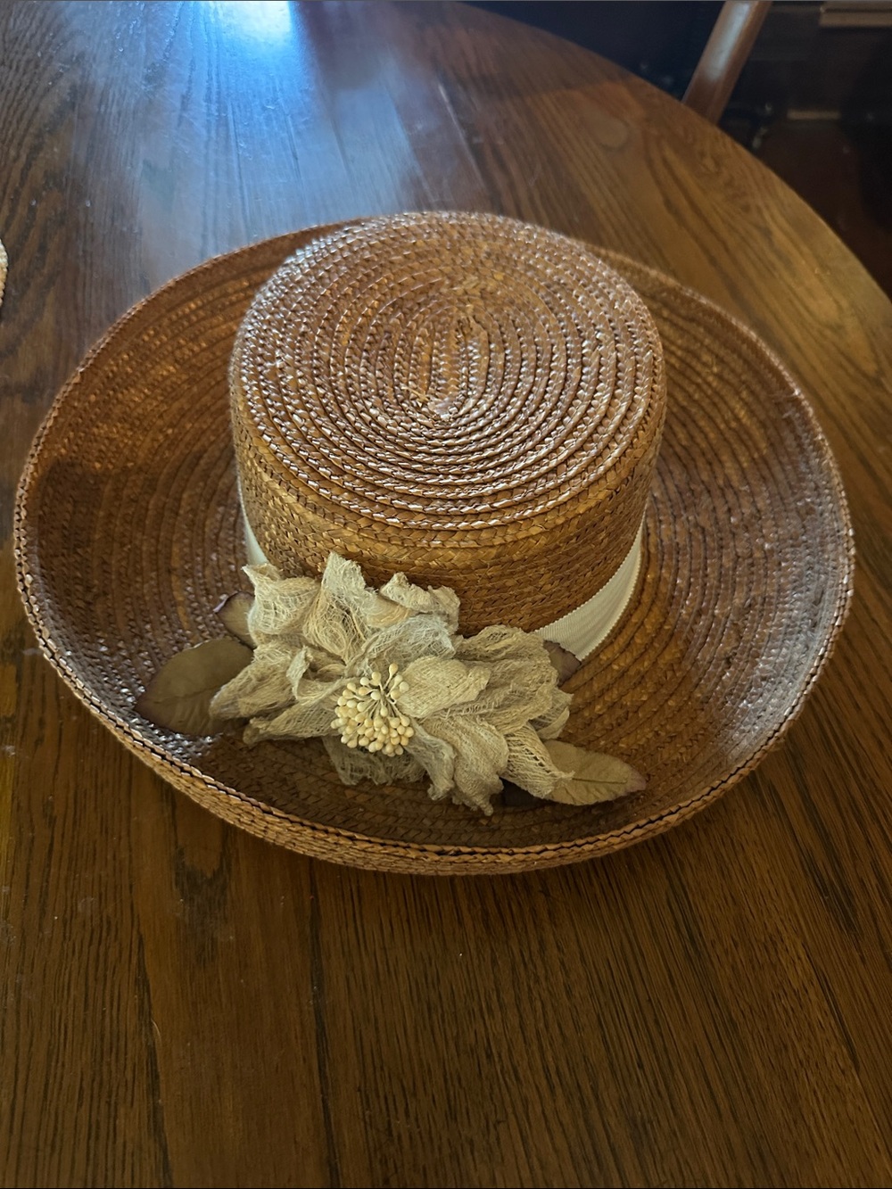 Source Unknown Brown Straw Sun Hat with Beige Floral Trim